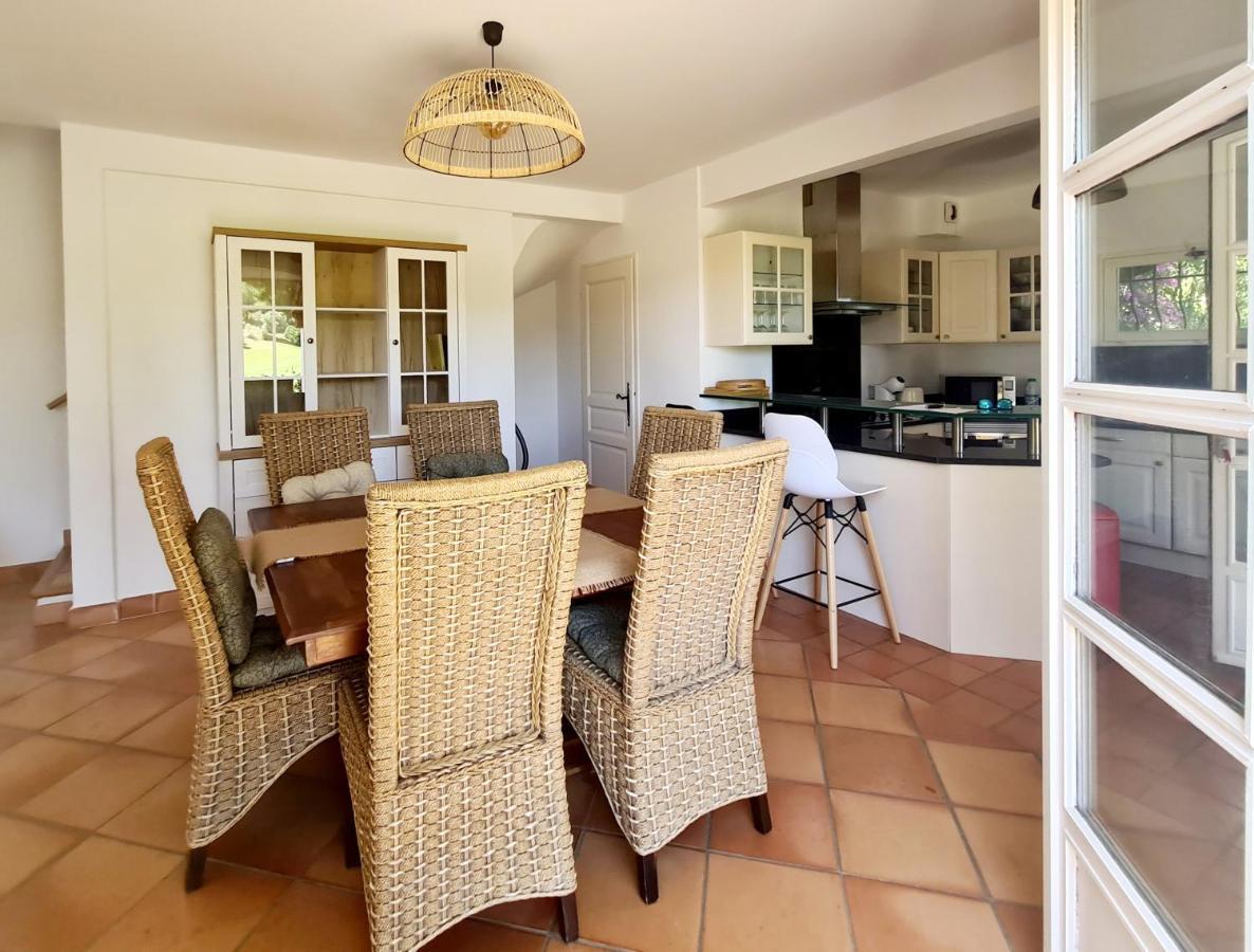 Superbe Villa-Domaine Avec Golf Piscine Et Tennis Saint-Cyr-sur-Mer Buitenkant foto