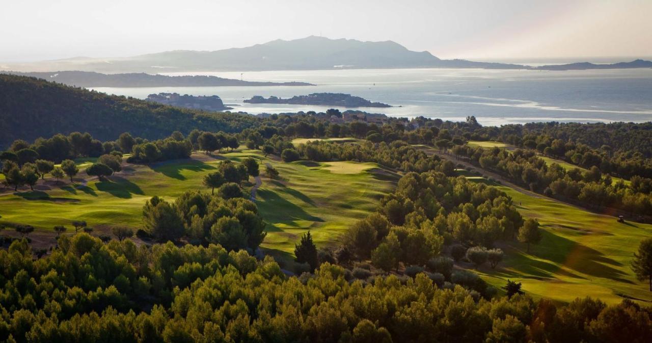 Superbe Villa-Domaine Avec Golf Piscine Et Tennis Saint-Cyr-sur-Mer Buitenkant foto
