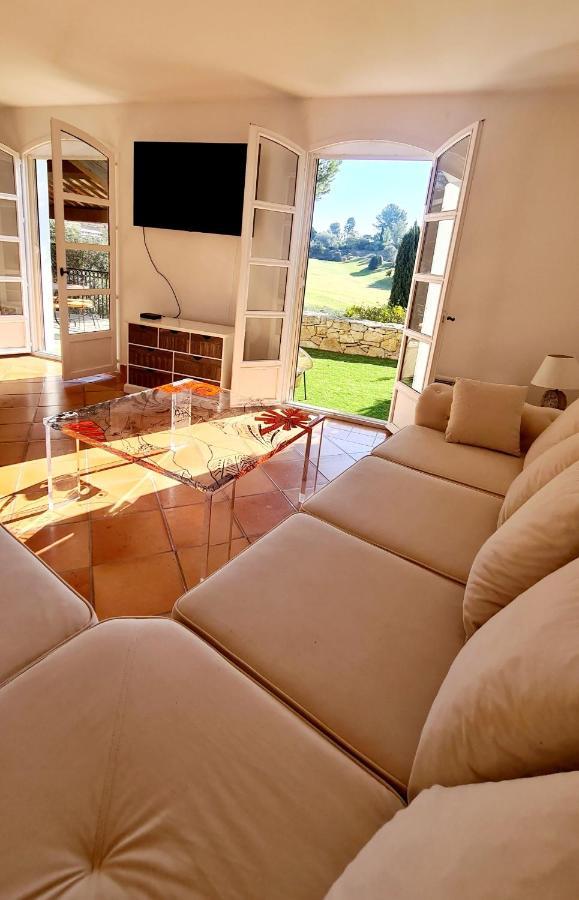 Superbe Villa-Domaine Avec Golf Piscine Et Tennis Saint-Cyr-sur-Mer Buitenkant foto